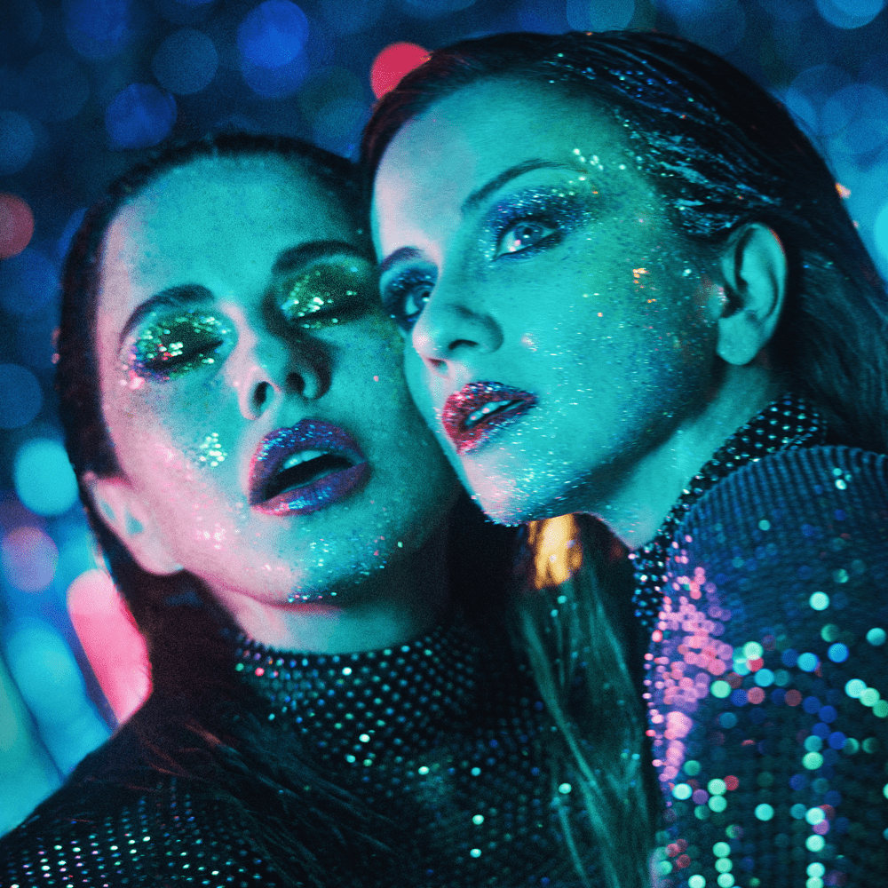 Album cover art for "Furore" by Paola & Chiara