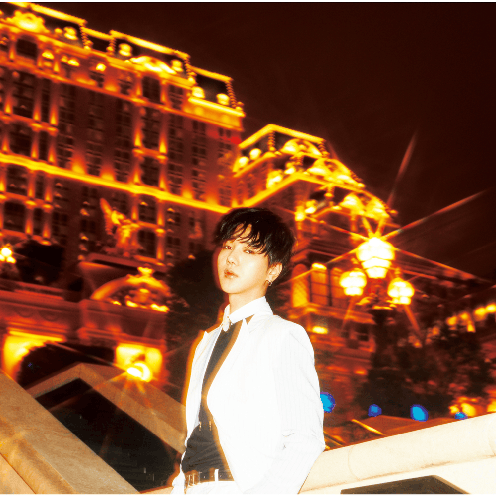 Album cover art for "Splash" by YESUNG (예성)