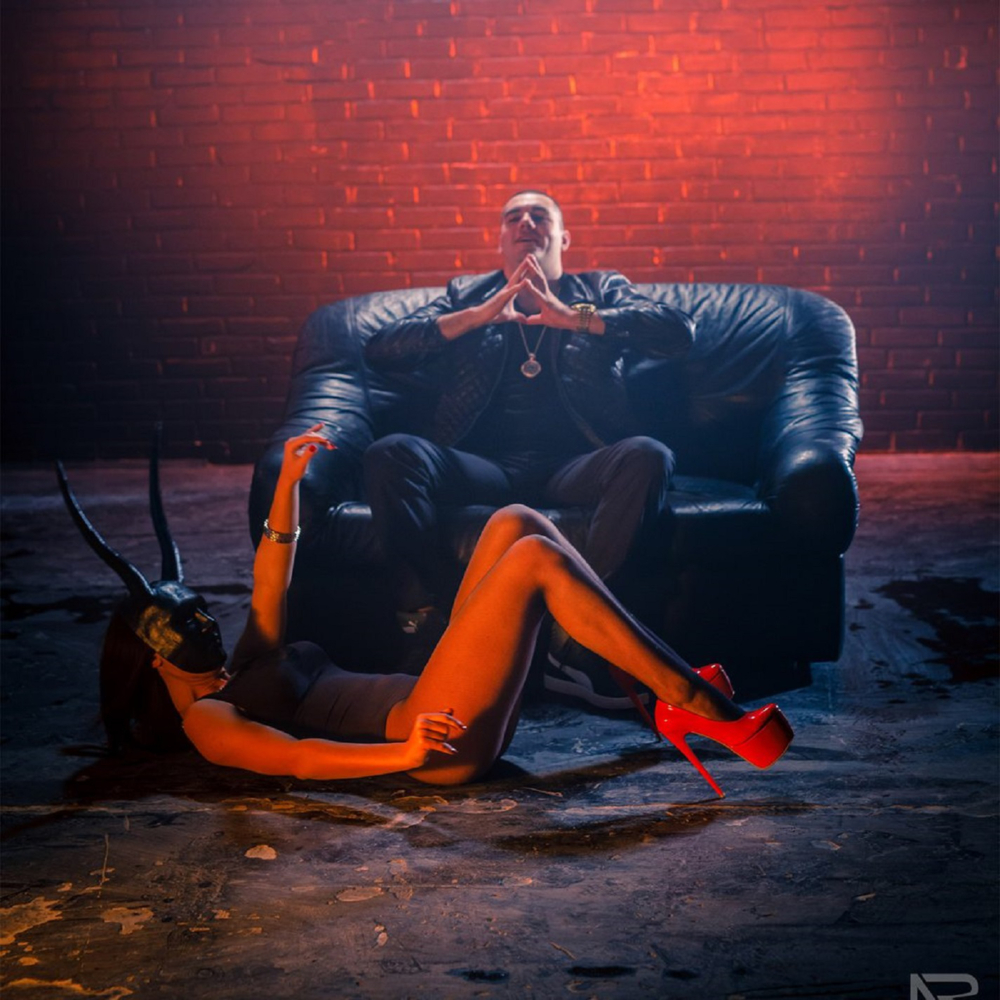 Album cover art for "Grad bola" by Fox & Miloš Atanacković