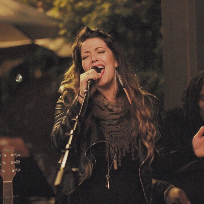Cover image for Shari Short
