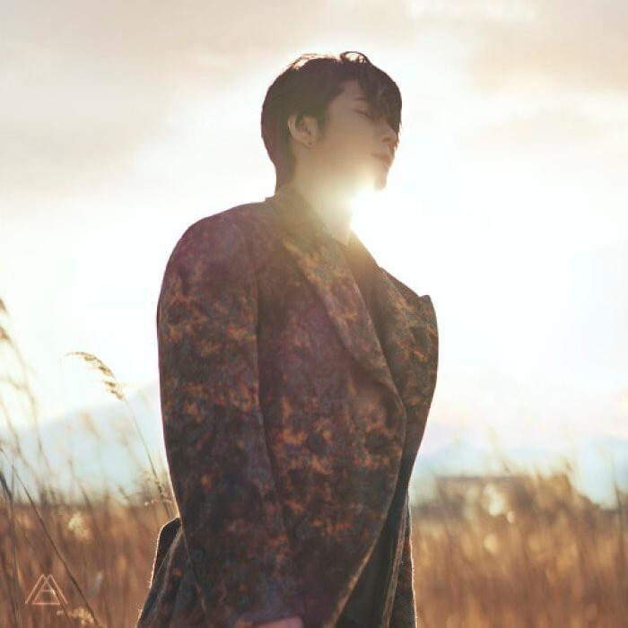 Cover image for Red Moon: Full Bloom (滿開)