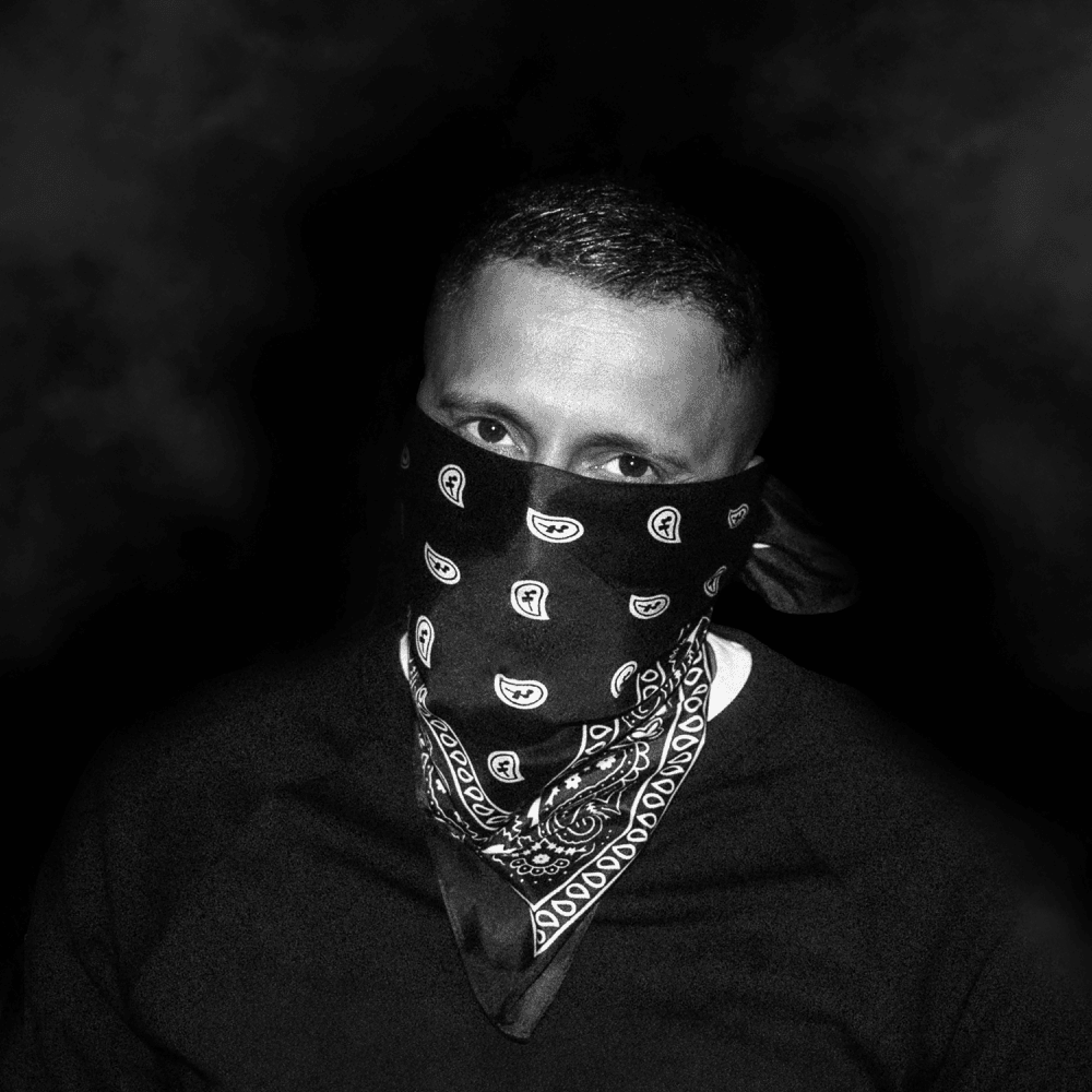 Album cover art for "RÄUBER & DIEBE" by AK AUSSERKONTROLLE