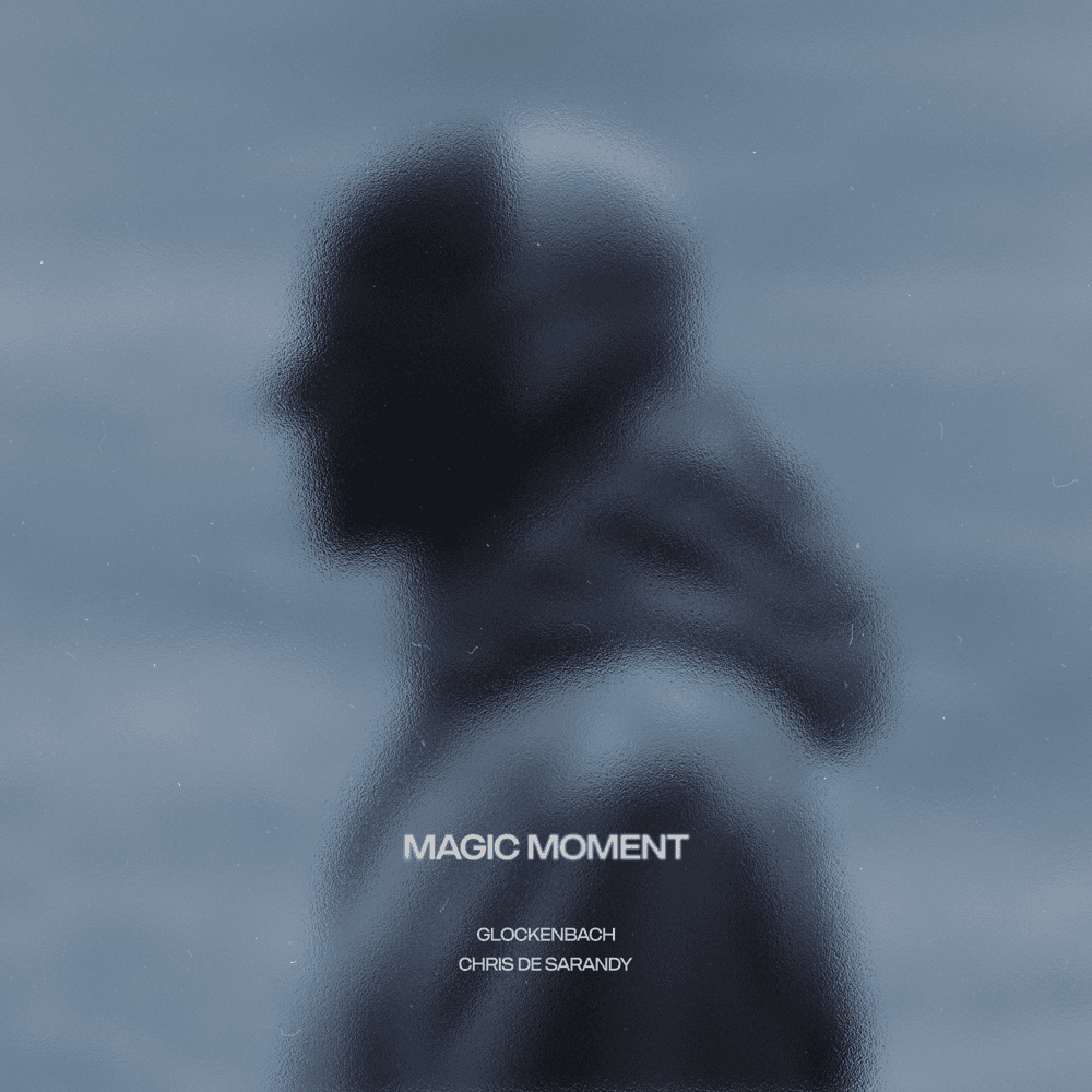 Album cover art for "Magic Moment" by Bravo Hits