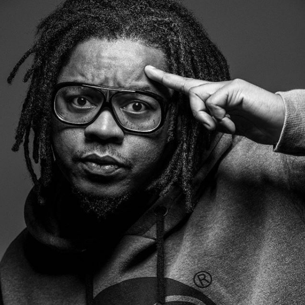 Xis profile picture - official artist image