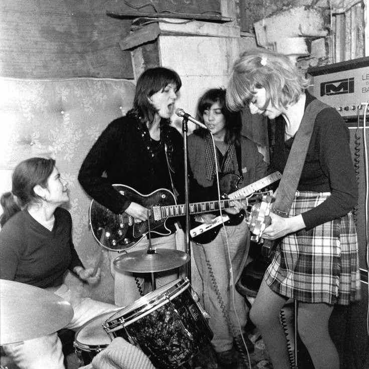 The Raincoats Profile Picture Photo of The Raincoats