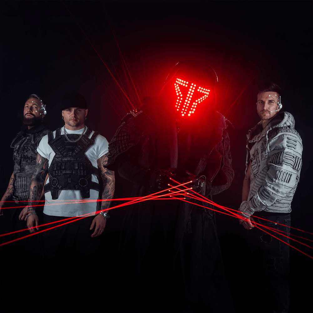 Album cover art for "Heroes Are Calling" by Maria Sur
