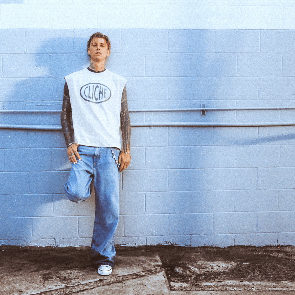 Album cover art for "cliché" by mgk