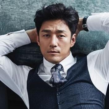 Photo of Ji Jin Hee (지진희)