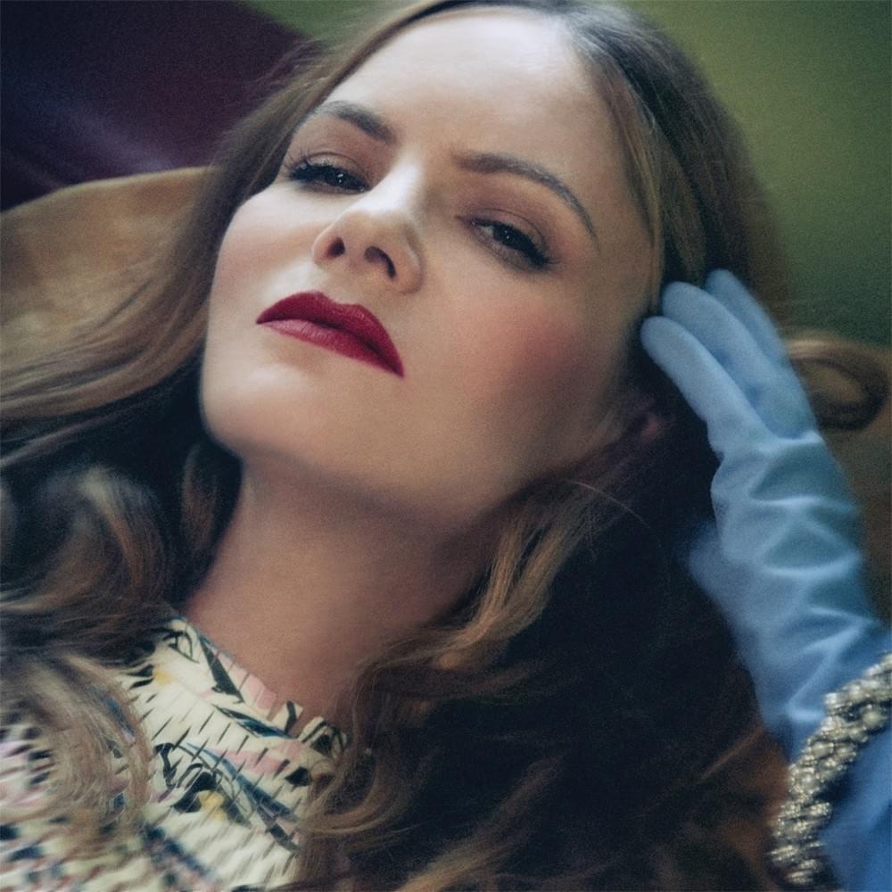 Photo of Jennifer Jason Leigh