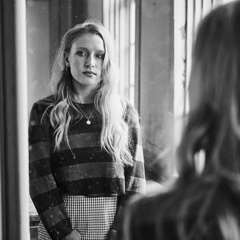 Photo of Billie Marten