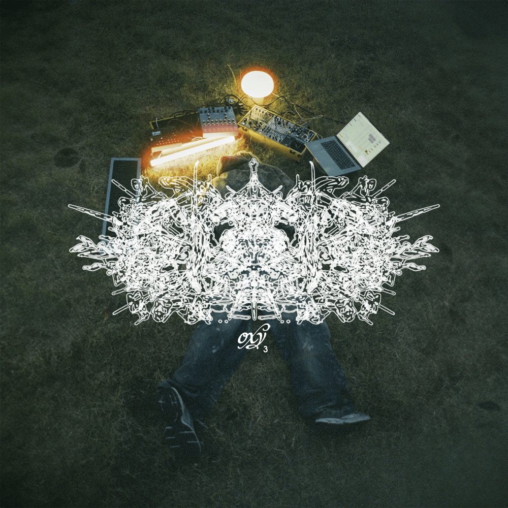 Album cover art for "NEW FEELINGS" by ​pluko