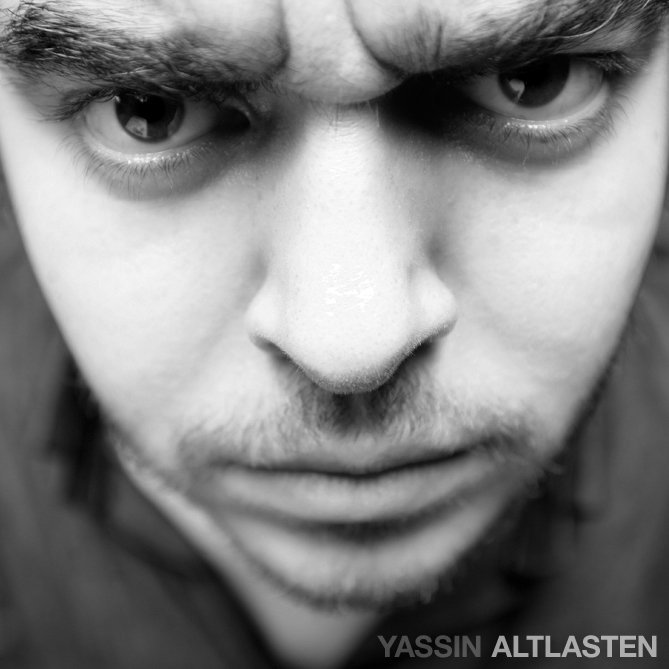 Album cover art for "Warten" by Yassin