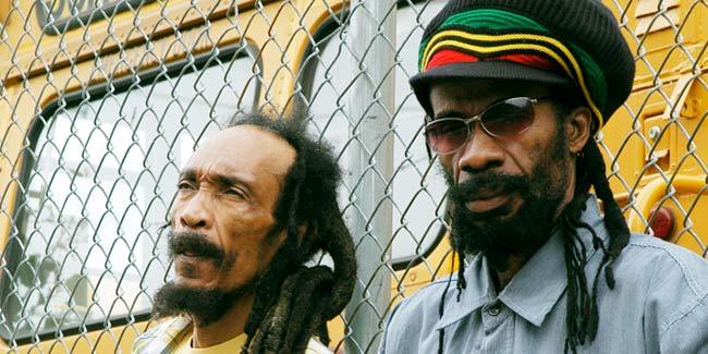 Album cover art for "Poor Man Cry" by Israel Vibration