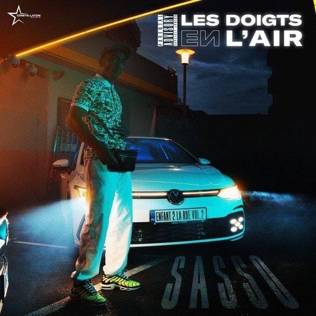 Album cover art for "Les doigts en l’air" by Sasso