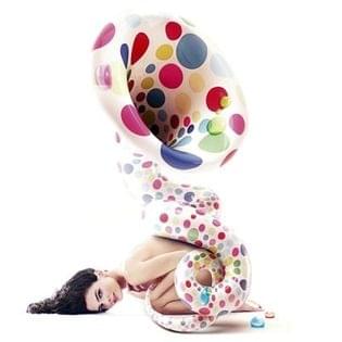 Album cover art for "Yürüdün Mü?" by Nil Karaibrahimgil