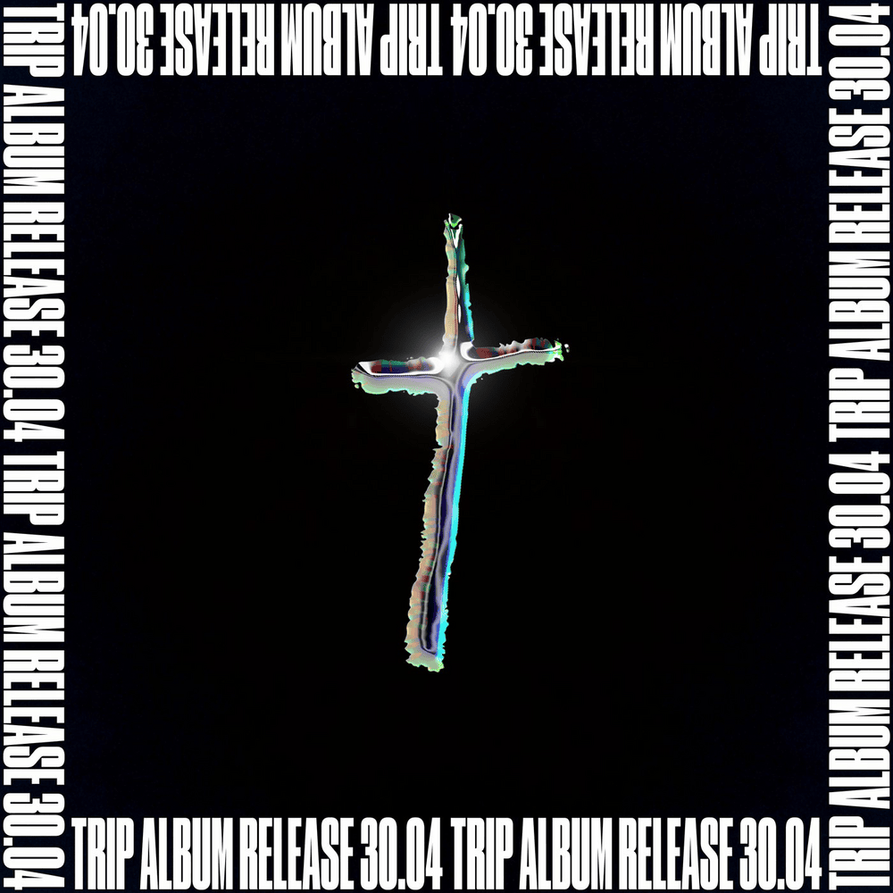 Album cover art for "SUPERWOMAN" by CRO