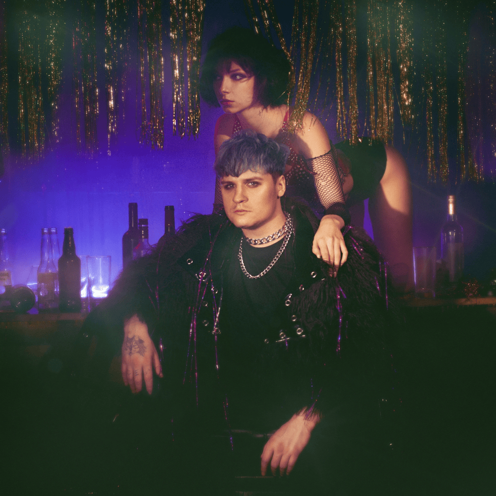 Cover image for Madmen Never Die