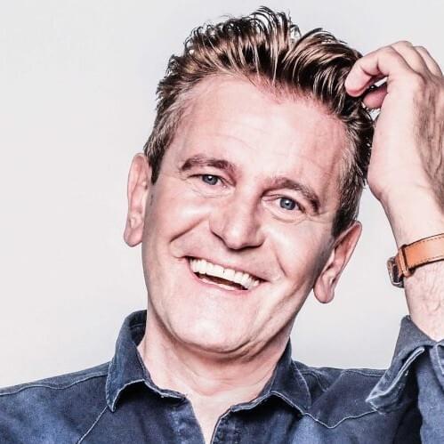 Neem me een keer in je armen by Luc Steeno