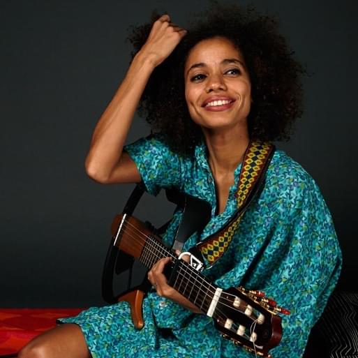 Cover image for Nneka