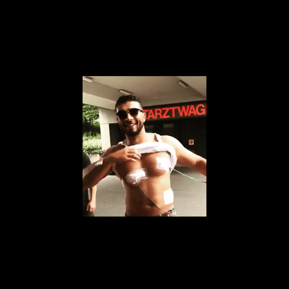Album cover art for "STICHNARBEN 2" by OMAR
