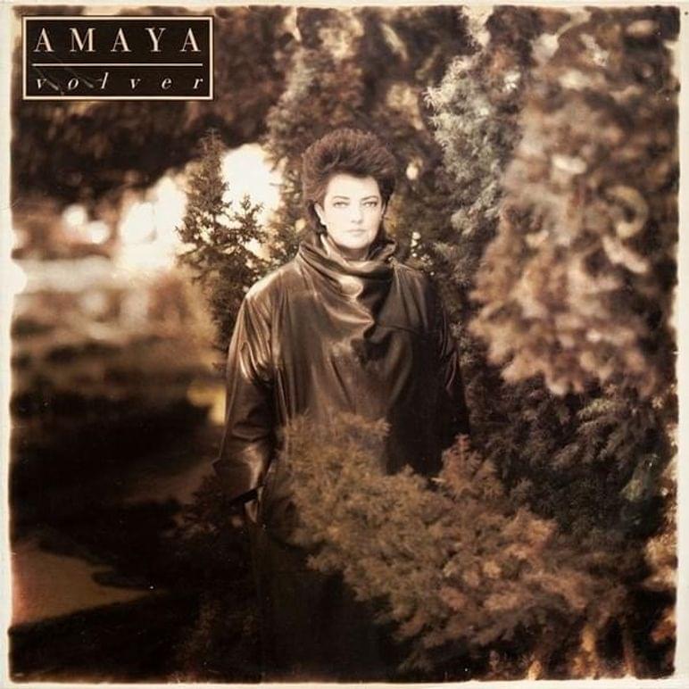 Album cover art for "Palabras de Amor" by Amaya Uranga & Joan Manuel Serrat