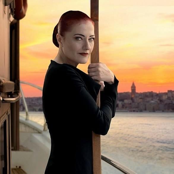 Candan Erçetin Profile Picture Photo of Candan Erçetin