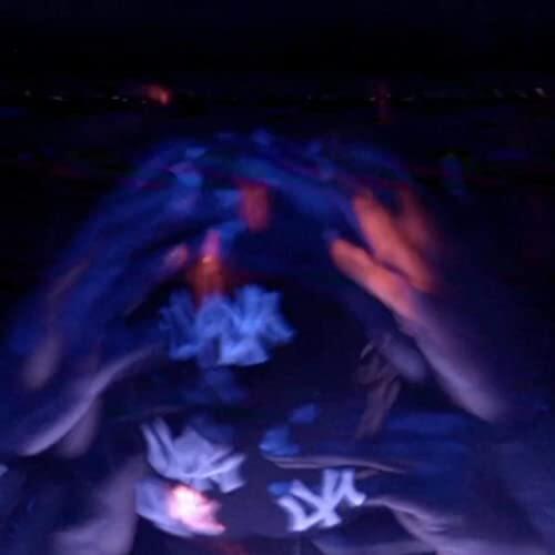 Album cover art for "En Bas" by 3010