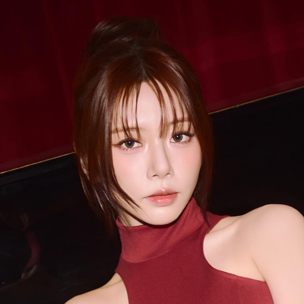 JiU (지유) Profile Picture Photo of JiU (지유)