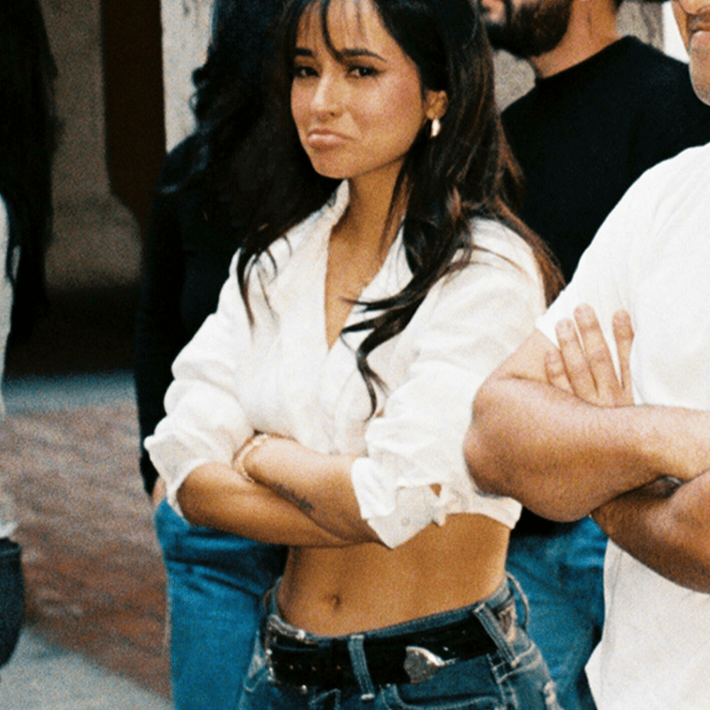 Album cover art for "POR EL CONTRARIO (DEMO)" by Becky G