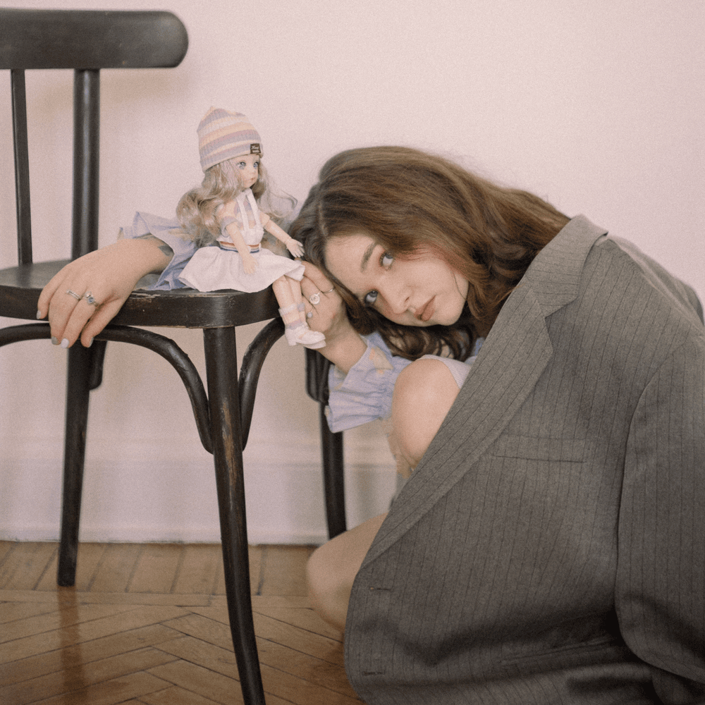 Album cover art for "Обидно (Hurtful)" by алёна швец. (alyona shvets.)