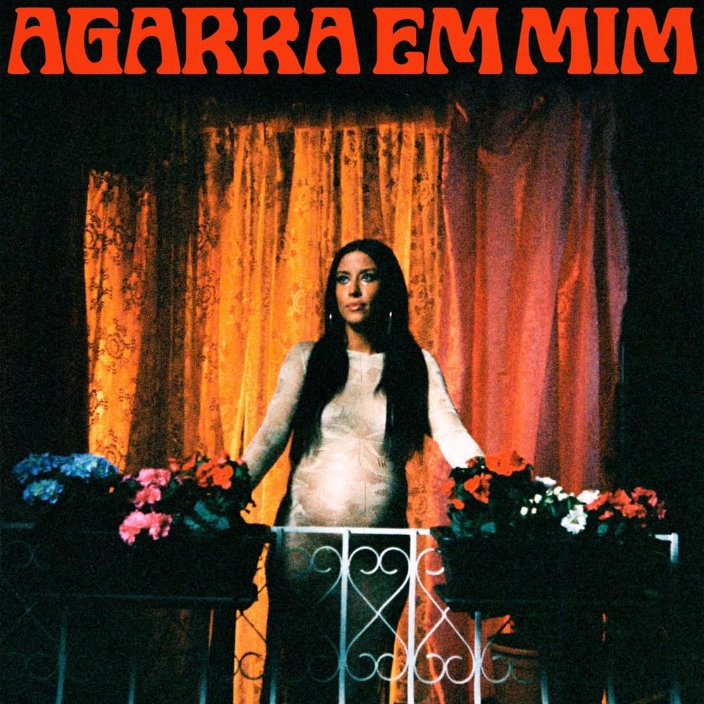 Album cover art for "Agarra Em Mim" by Ana Moura & Pedro Mafama