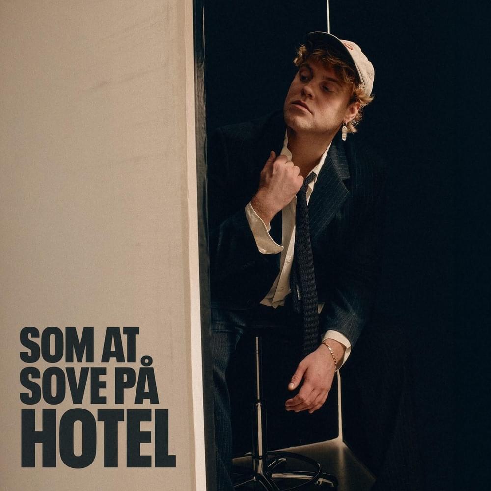 Album cover art for "Som At Sove På Hotel" by Hjalmer