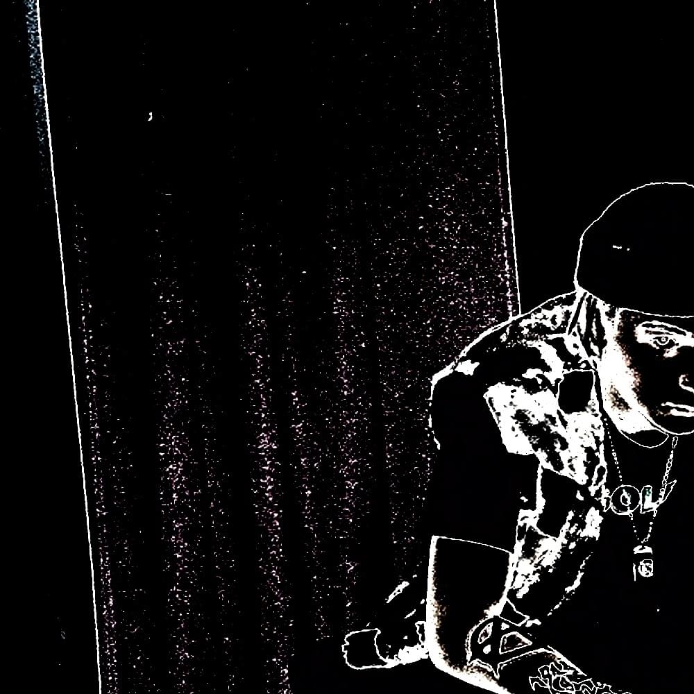 Album cover art for "в голову (to the head)" by dekma