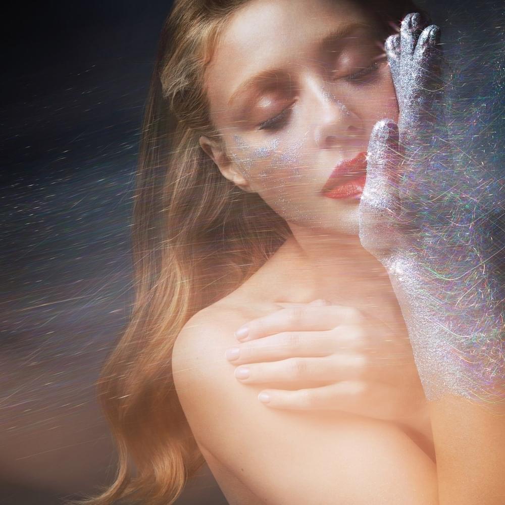 Album cover art for "Иди на жизнь (Go To Life)" by Тіна Кароль (Tina Karol)