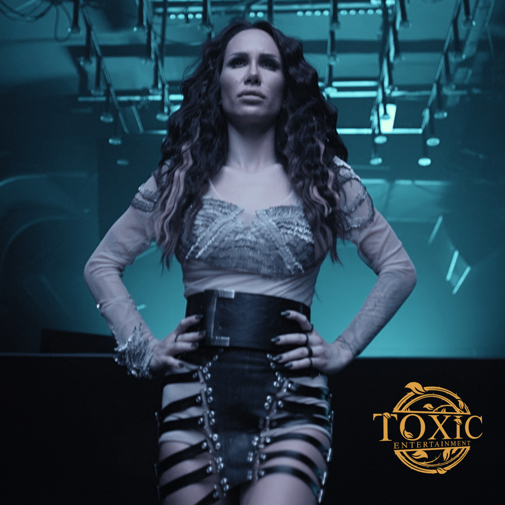 Album cover art for "Pucaj zbog nas" by Nikolija