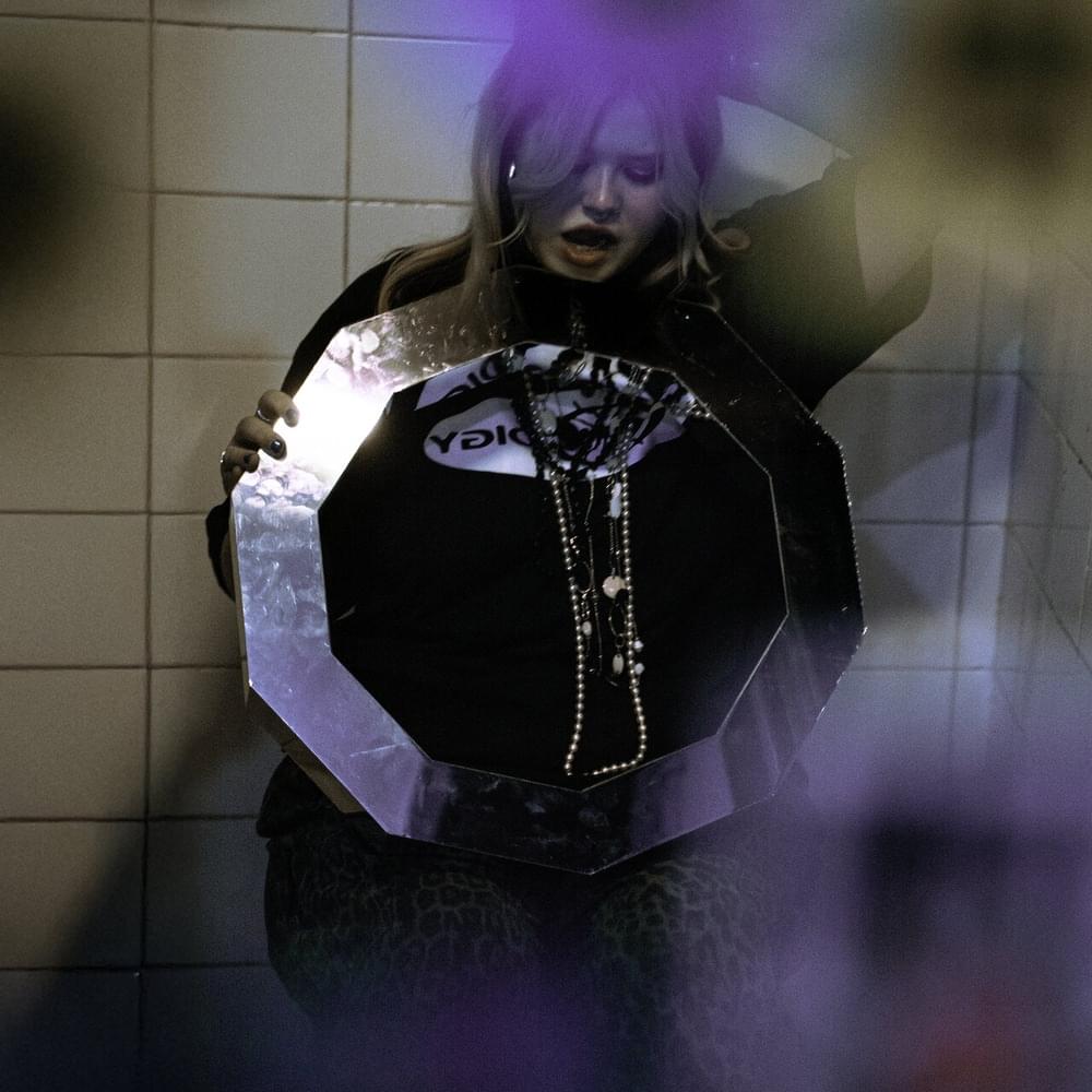 Album cover art for "Heroin" by Hybrid Minds