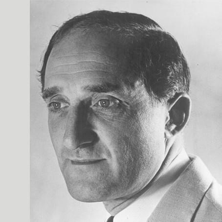 Ron Moody Profile Picture Photo of Ron Moody