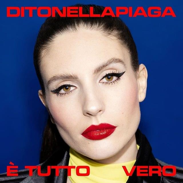 Album cover art for "È tutto vero" by Ditonellapiaga
