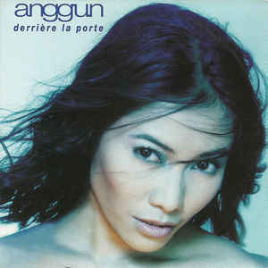 Album cover art for "Derrière la porte" by Anggun