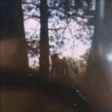 Cover image for XXXTENTACION - Heartbreak Hotel (Traducción al Español)
