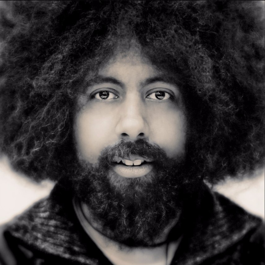 Reggie Watts Profile Picture Photo of Reggie Watts