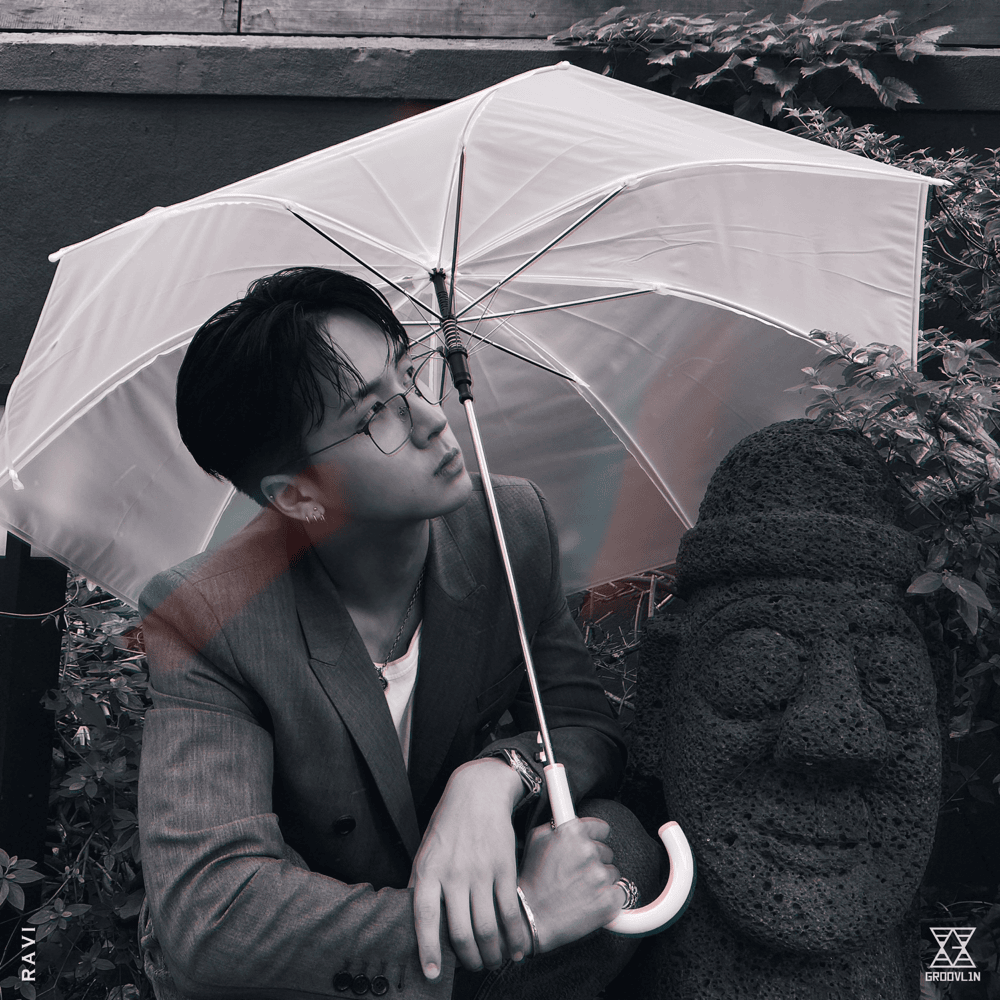 Album cover art for "비♡ (RAIN DROP)" by RAVI & NAEUN