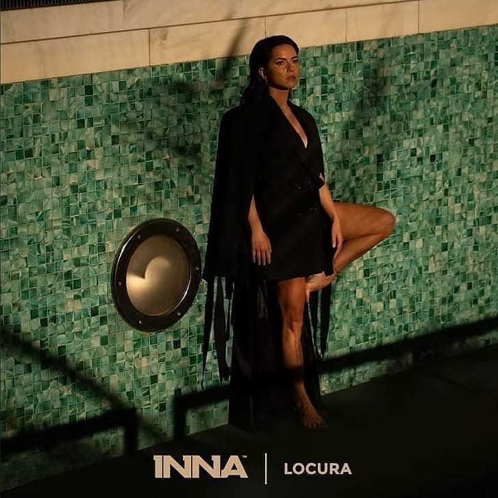 Album cover art for "Locura" by INNA