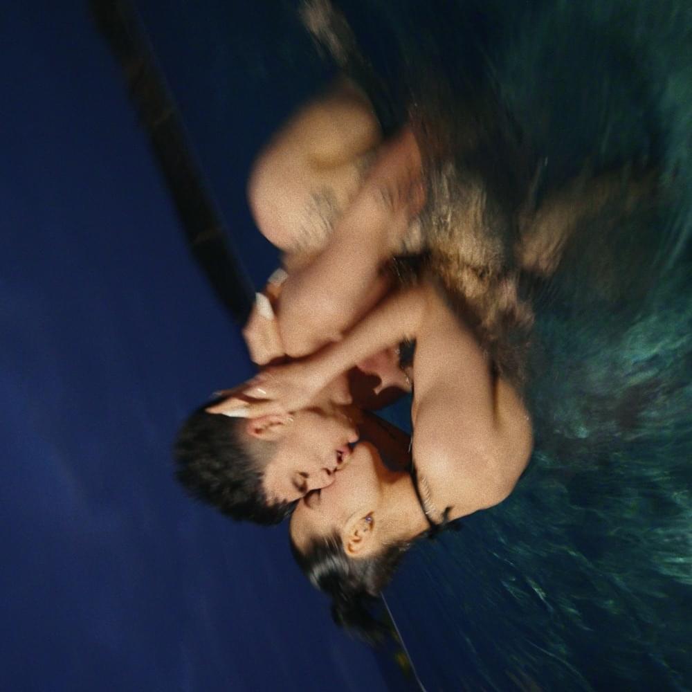 Album cover art for "Muª" by Mda