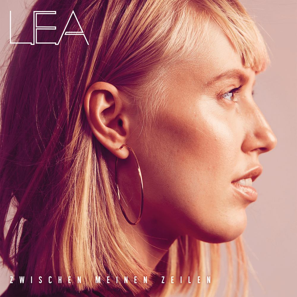 Album cover art for "Halb so viel" by LEA