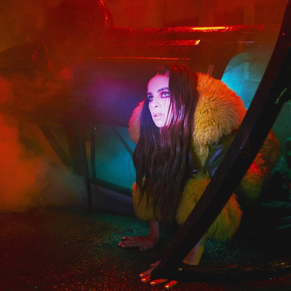 Album cover art for "FBI" by GIULIA BE