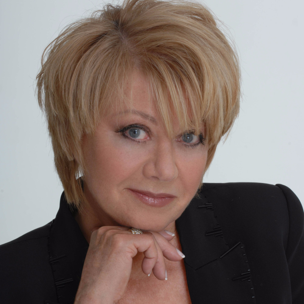 Photo of Elaine Paige