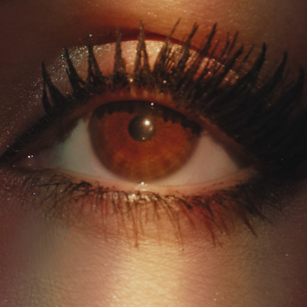 Album cover art for "Universo Reduzido" by Sandy