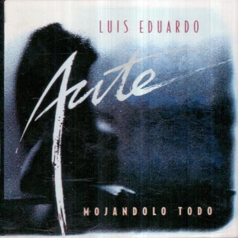 Album cover art for "Mojándolo Todo" by Luis Eduardo Aute