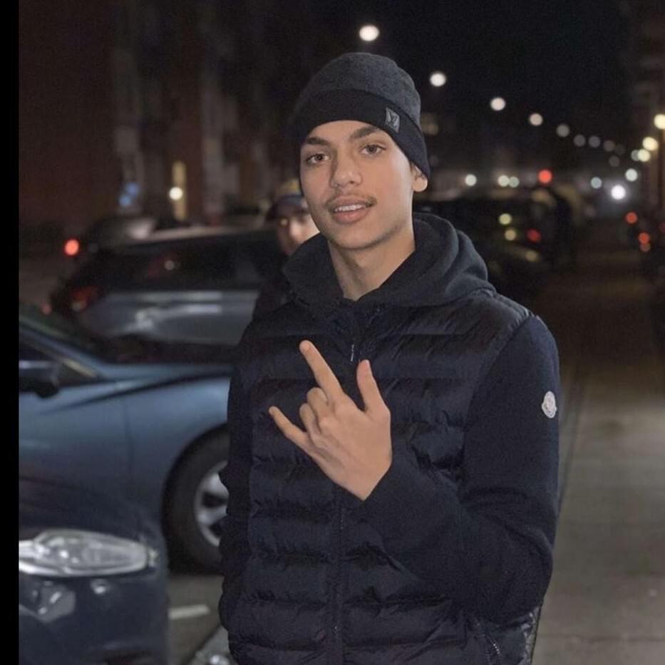 Cover image for 8TRAPPY
